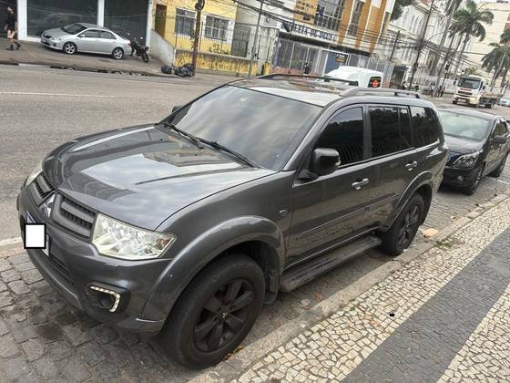 MITSUBISHI PAJERO 3.2 HPE S 4X4 7 LUGARES 16V TURBO INTERCOOLER DIESEL 4P AUTOMÁTICO MITSUBISHI PAJERO 3.2 HPE S 4X4 7 LUGARES 16V TURBO INTERCOOLER DIESEL 4P AUTOMÁTICO